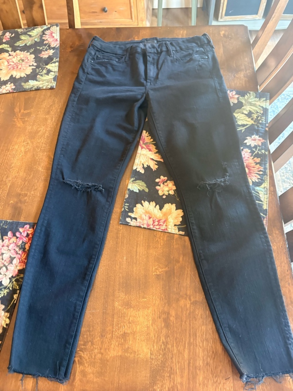 MOTHER Looker Ankle Fray (Guilty as Sin), size 30